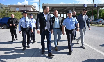 Тошковски: Стабилна безбедносна состојба во Дебар – ГП „Блато“ станува мост на поврзување со Албанија