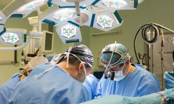 Мицкоски на промоција на надградбата на хибридна сала за ендоваскуларен третман на пациенти