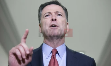 Поранешниот шеф на ФБИ Коми ги негира обвиненијата, има доверба во судскиот систем