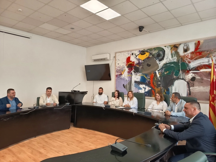 Во Кавадарци тројцата кандидати за градоначалници потпишаа Кодекс за фер и демократски избори 