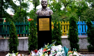 Откриена спомен бистата на полицаецот Тоше Тодоровски, кој загина во пожарот во дискотеката „Пулс“