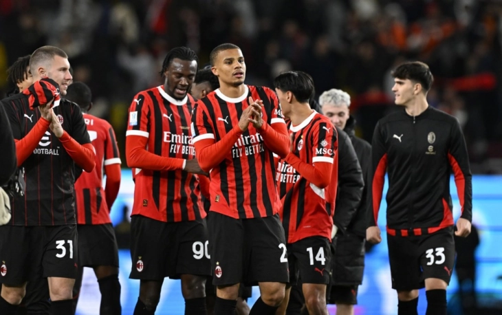 Milani mposht Napolin dhe ngjitet në krye të tabelës