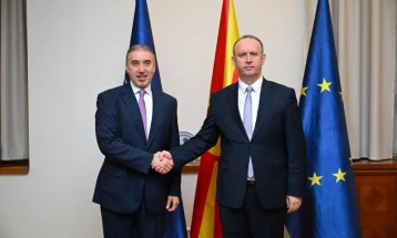 Средба на претседателот на Собранието, Африм Гаши со в.д. амбасадор на Катар, Рашид Бин Саид Ал-Хајарин