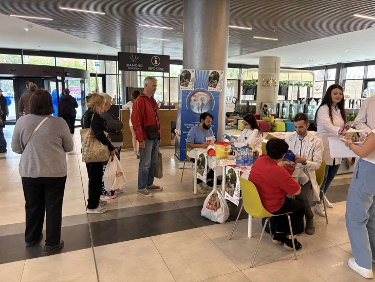 Министерот Алиу и Андоновска го посетија пунктот за превенција на кардиоваскуларни заболувања