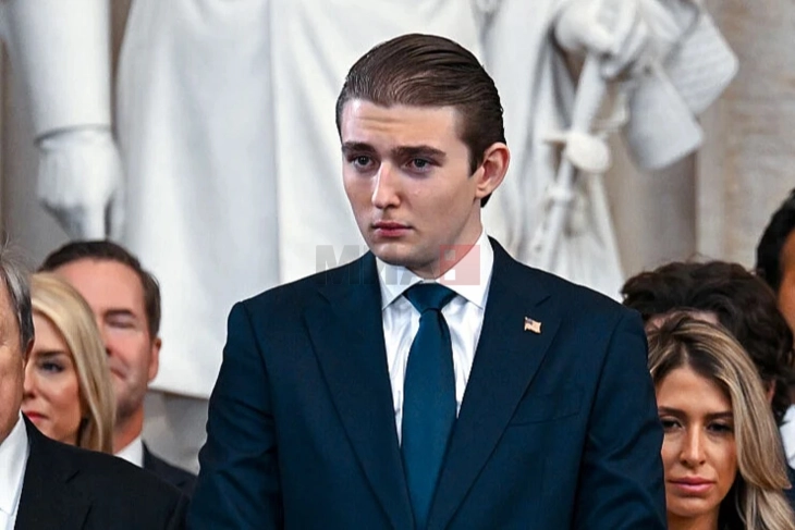 Младиот заводник Барон Трамп на љубовен состанок под безбедносни мерки