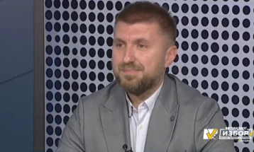 Митески: Предвидуваме изградба на гасна когенеративна централа, зајакнување на инспекциските служби, дежурна линија и тимови за интервентно чистење на диви депонии