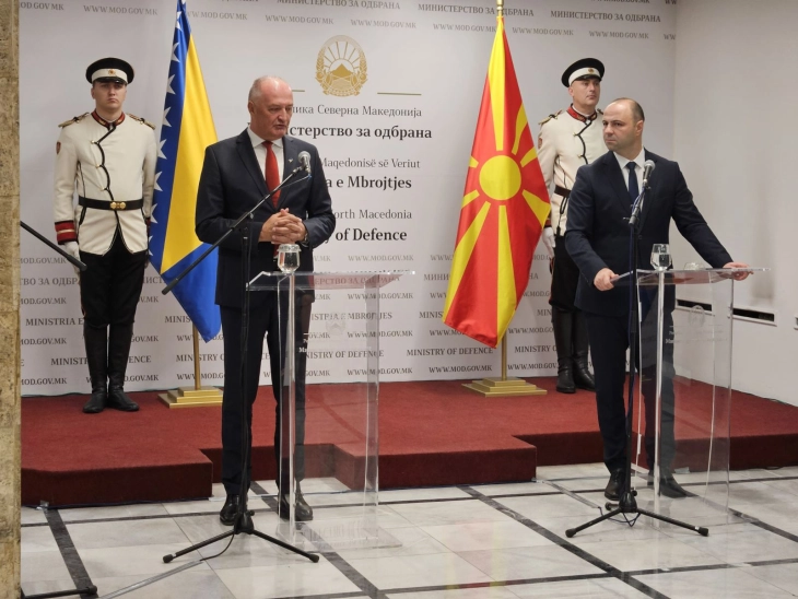 Мисајловски-Хелес: Зајакнување на партнерството и довербата во одбраната меѓу Македонија и Босна и Херцеговина