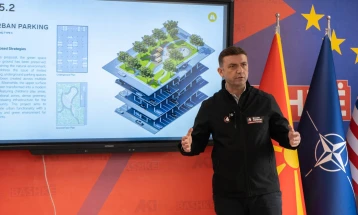 Bujar Osmani paralajmëron masa urgjente për vendparkime: Çdo lagje do të ketë minimum dy parkingje, një falas dhe një me pagesë