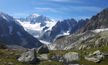 Swiss glaciers suffer fourth-largest shrinkage since 1950