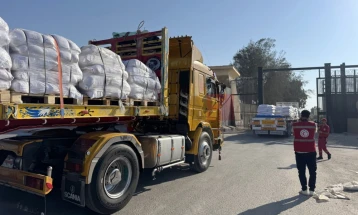 Kryqi i Kuq përkohësisht i ndërpreu operacionet në Gaza