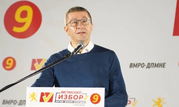Mickoski - BDI-së: Unë nuk jam albanofob, por kriminalofob i cili i përçmon kriminelët të cilët në politikë hynë  të varfër , ndërkaq dolën milionera