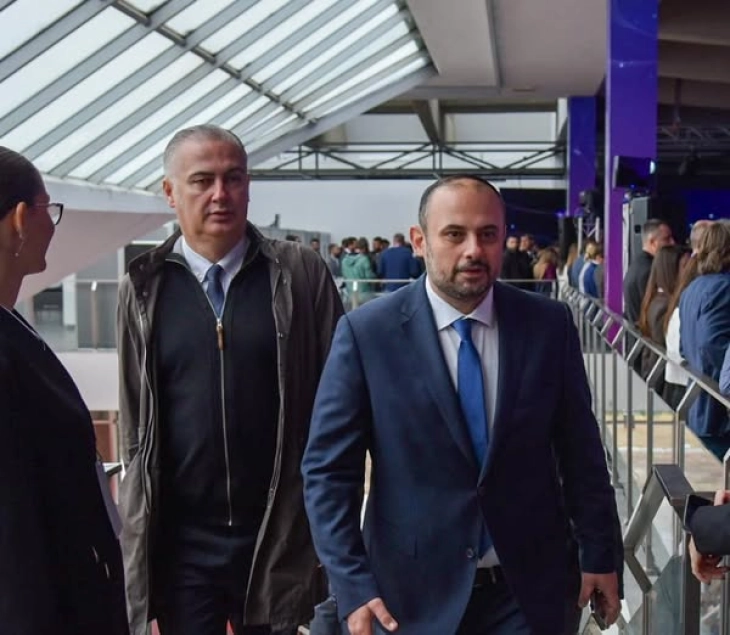 Ѓорѓиевски на ФБ: Нашата единствена опција е да одиме напред кон поврзаност, иновации и знаење