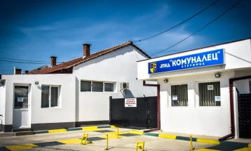 Zjarrfikësit në Strumicë kanë shuar mbrëmë një zjarr të madh në depot e Ndërmarrjes komunale