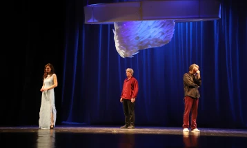 Две претстави од театри од Софија вечер во Албански театар - Скопје