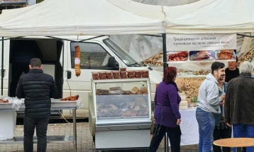 Саем на автохтони сорти „Везенка“ во кумановското село Пчиња