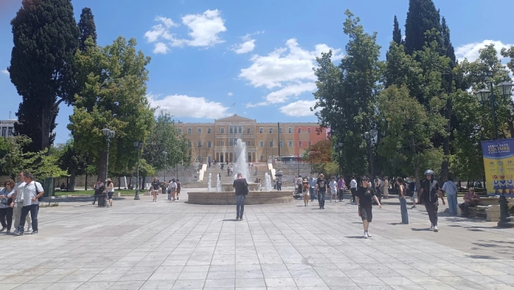 Континуирано намалување на бројот на новородени во Грција