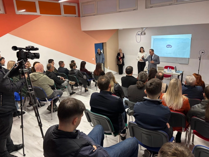 Visar Ademi kandidati i pavarur për kryetar të Komunës së Gostivarit e prezantoi programin e tij zgjedhor