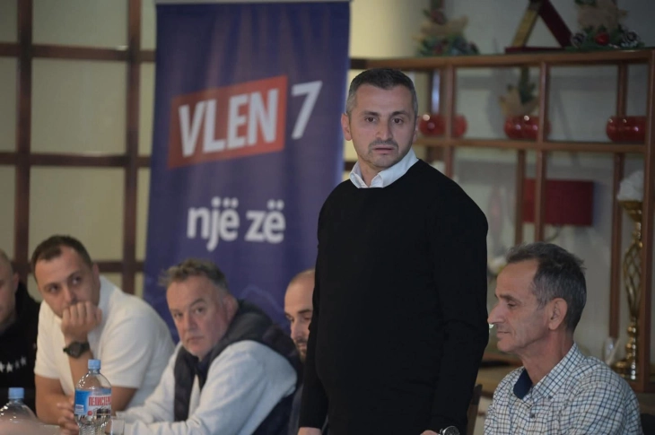 Кандидатот за градоначалник на Дебар од ВРЕДИ, Меља, на средба со претставници на невладини организации и спортски клубови