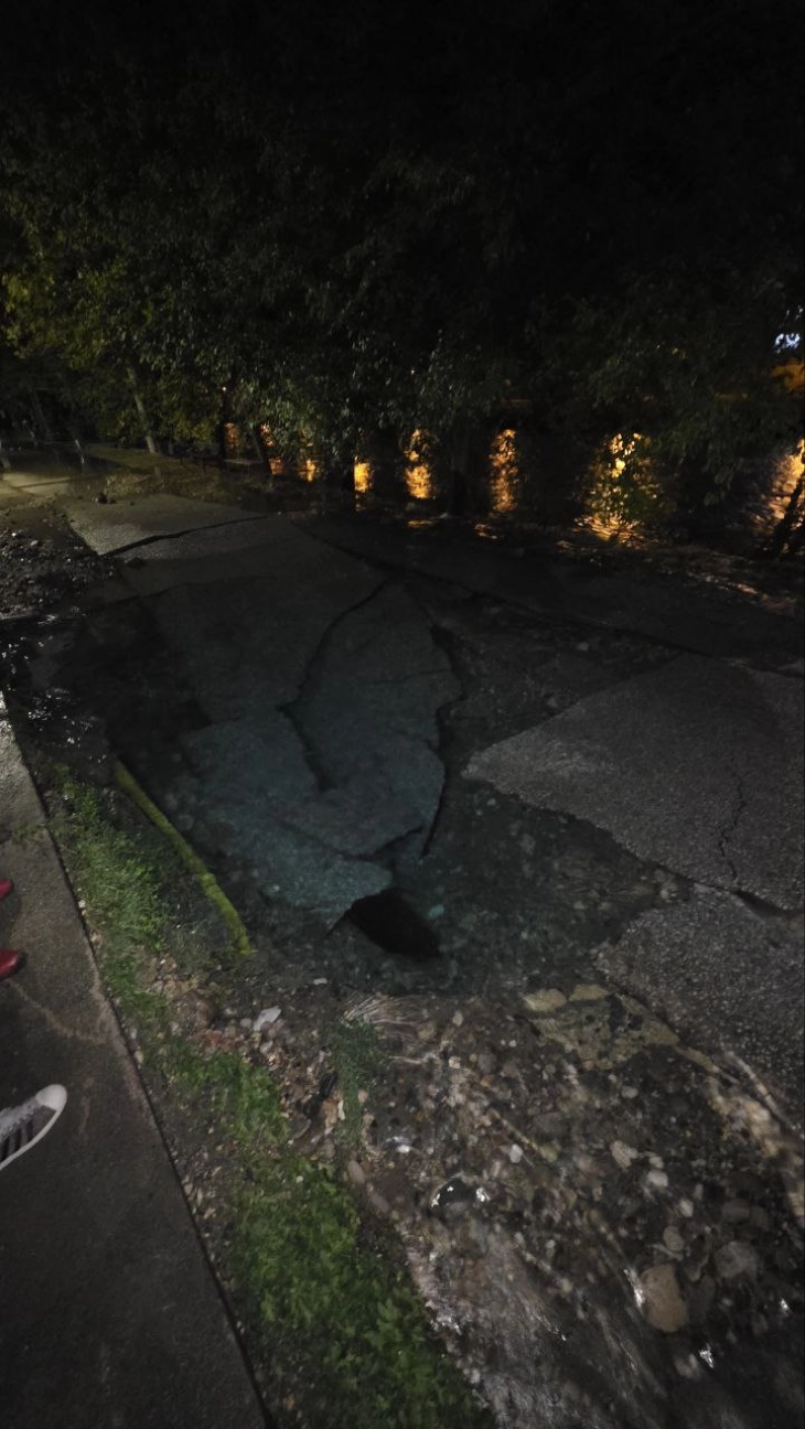 ЦУК: Нема истекување на вода од цевката во Влае, постепено ќе се нормализира снабдувањето со вода во Скопје