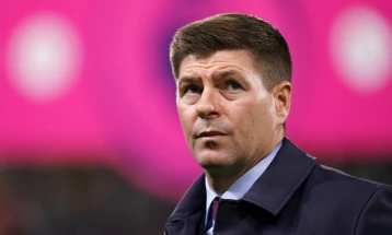 Стивен Џерард кандидат за нов менаџер на Миовски