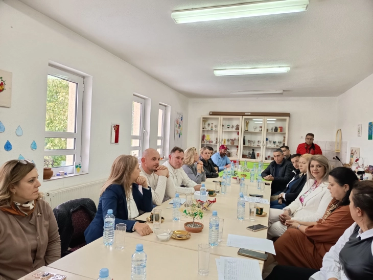 Кандидатите за градоначалници и носители на советнички листи во Неготино дискутираа за правата на лицата со попреченост