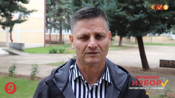 Атанасовски: Современи училишта, бесплатни оброци и униформи за учениците во Македонска Каменица