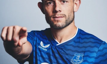 Тарковски уште две години во Евертон