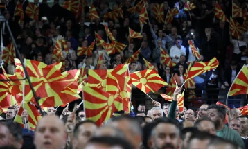 Parties vow better life as election campaign enters final week