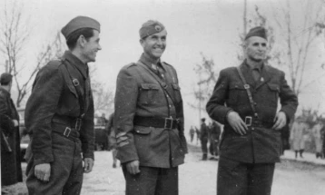 Британски разузнавачи: Генералот Апостолски не е агресивен комунист, но е страстен патриот и е извонредно остроумен професионален војник!