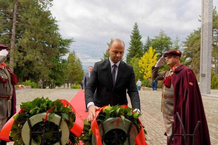 Честитка од Мисајловски: Денешниот ден не потсетува на храброста, пожртвуваноста и идеалите на нашите предци, кои храбро ја поведоа борбата за слобода