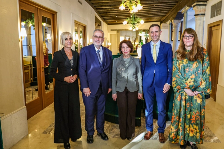 Siljanovska Davkova in Venice meets with CoE Congress of Local and Regional Authorities president Marc Cools