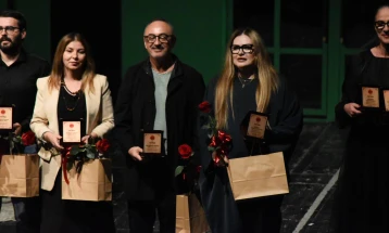 Претставата „Бог на колежот“ со две награди на МТФ „Денови на комедија“