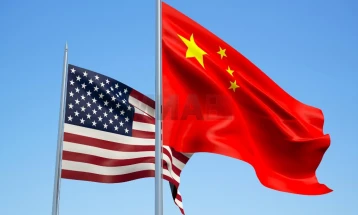 Kina akuzon SHBA-në për standarde të dyfishta pasi Trampi njoftoi tarifa të reja