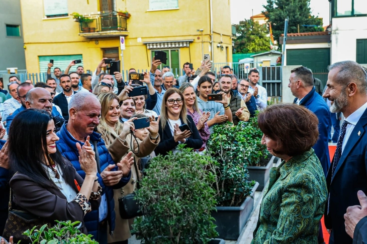 Siljanovska Davkova: Macedonian diaspora must be equal partner in endeavor to become European state