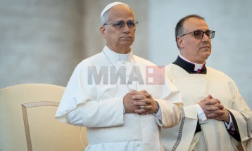 Папата вели дека примирјето во Газа дава „искра на надеж“