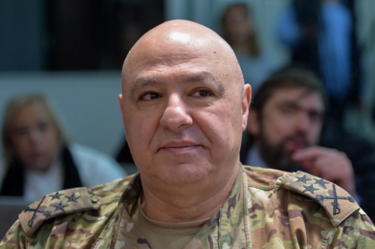 Либанскиот претседател гледа можност за преговори со Израел