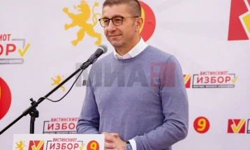 Mickoski nga Rosomani: Më 19 tetor do të jetë  referendum me rrumbullakimin e  numrit 9 dhe një fitore të madhe për VMRO-DPMNE-në dhe koalicionin