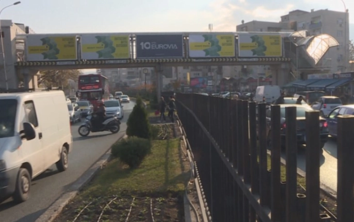 Меџити: Надвозникот на Бит Пазар ќе биде отстранет, официјален премин со семафори е конечното решение