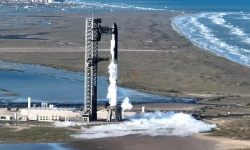 Успешен 11. пробен лет на „Старшип“ на „Спејс-Икс“