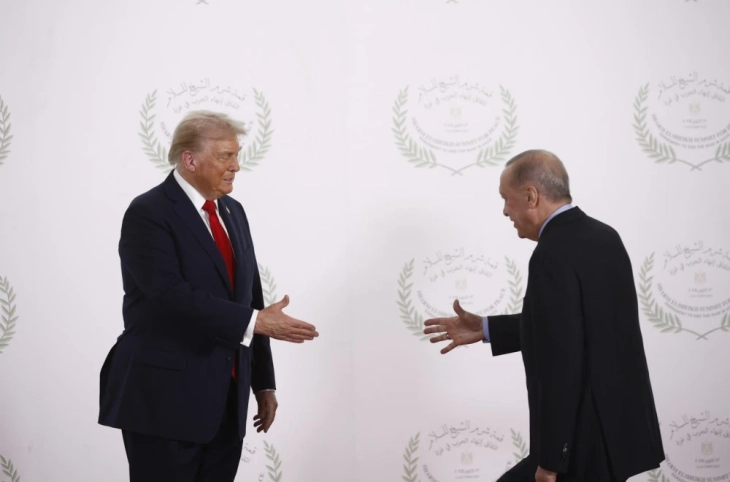 Трамп: Ердоган би можел да помогне во завршувањето на војната во Украина 