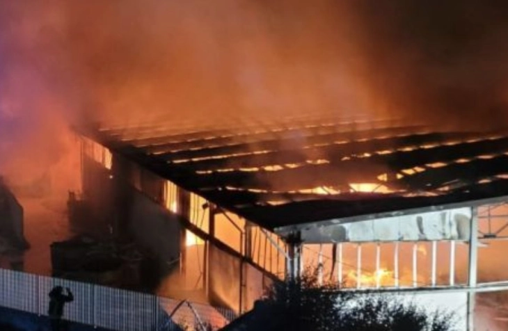 Расте бројот на загинати во пожарот во фабрика во Бангладеш