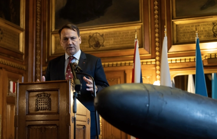 Полскиот министер за надворешни работи предупреди дека Европа мора да биде подготвена за руски напади