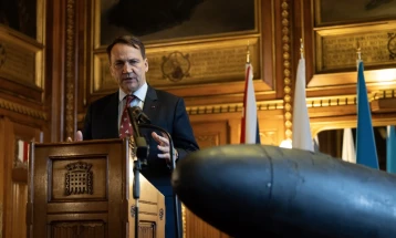 Полскиот министер за надворешни работи предупреди дека Европа мора да биде подготвена за руски напади