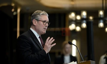 Стармер: Велика Британија би можела да го преземе процесот на разоружување на Хамас