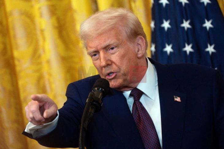 Трамп: САД нападнаа брод кај брегот на Венецуела