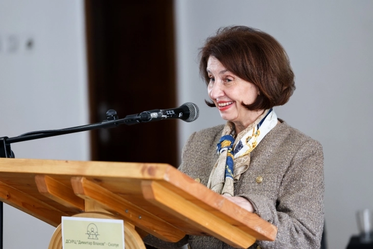 Siljanovska-Davkova: Verbëria e vërtetë nuk është në sy, por në pandjeshmërinë e zemrës