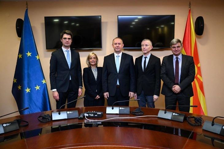Gashi meets European Parliament delegation monitoring local elections