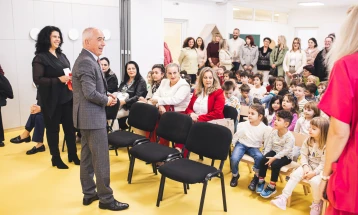 Градоначалникот Тони Коњановски отвори нова детска градинка во Битола