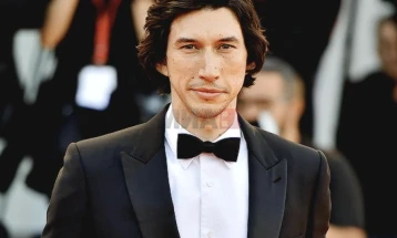 „Дизни“ ја отфрлил идејата за продолжение на „Војна на ѕвездите“, со Адам Драјвер како Бен Соло