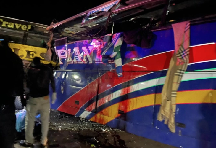 Të paktën 63 persona humbën jetën në aksidentin me autobus në Ugandë